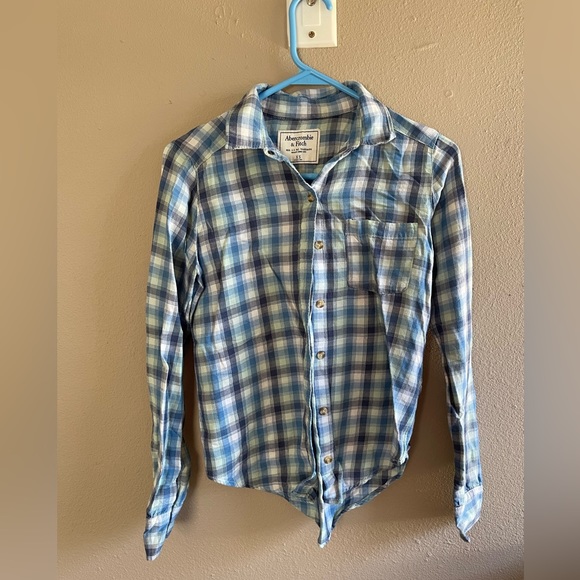 Light blue plaid Abercrombie & Fitch button up, light cotton size XS NWOT - Picture 1 of 3